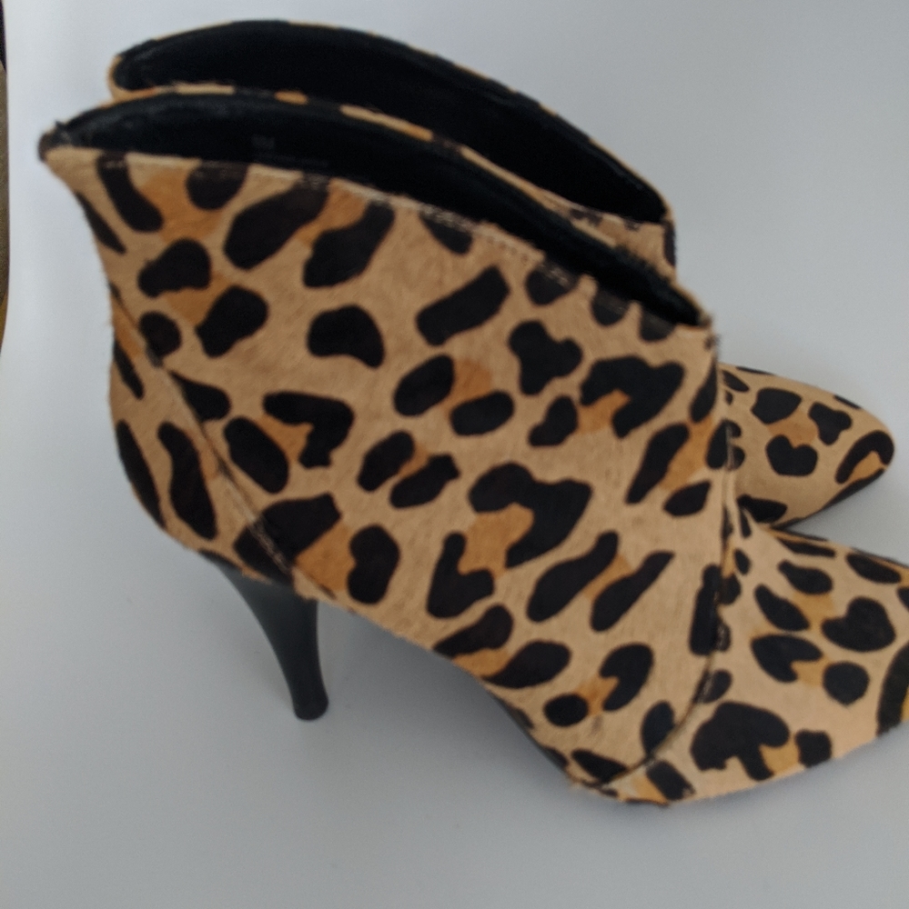 Gianni bini leopard bootie